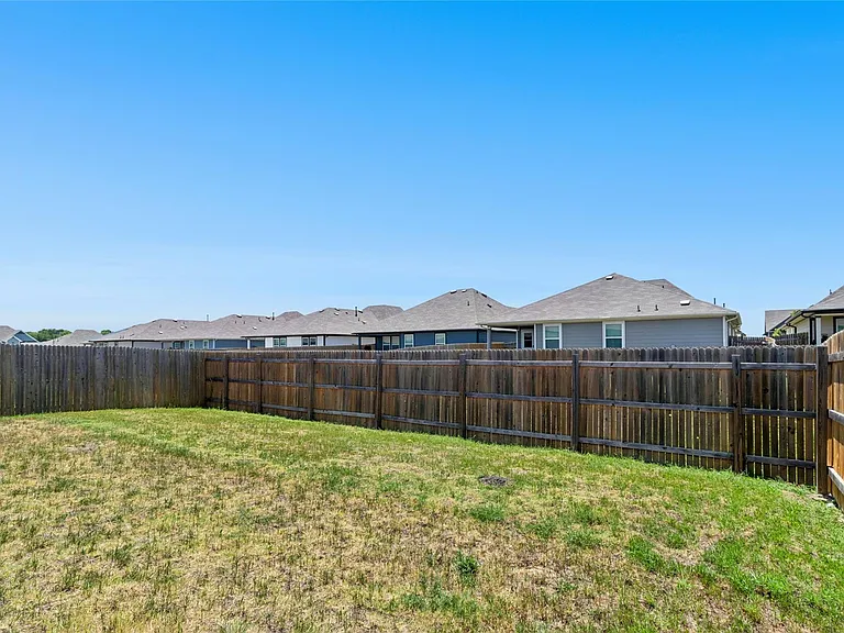 224 Sweetwater Creek Ln — Photo 20