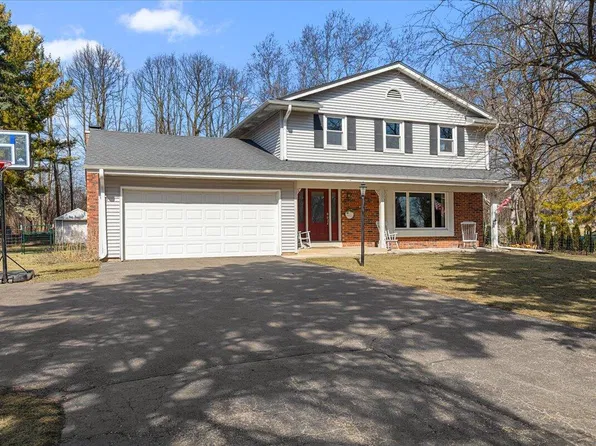 3134 Skyline DRIVE, Hubertus, WI 53033