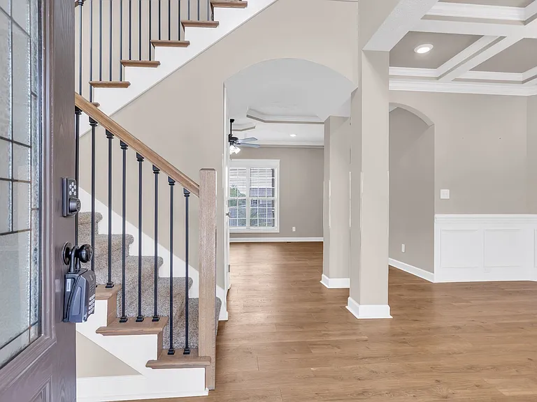 415 Glenstone Springs Dr — Photo 5