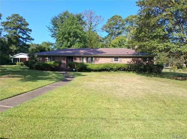 712 Homewood Cir, York, AL 36925
