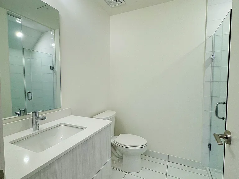 15 David Eyer Rd #1412 — Photo 7