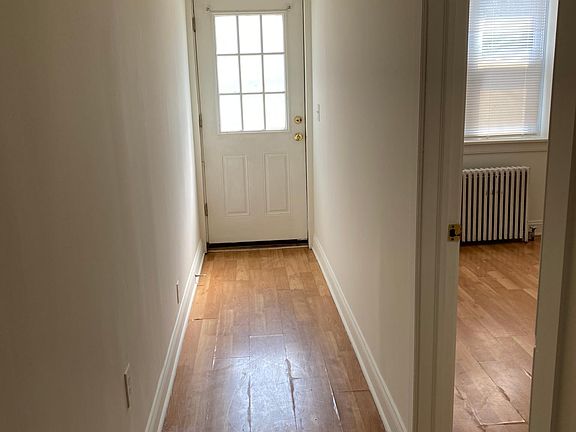Bedroom in the front