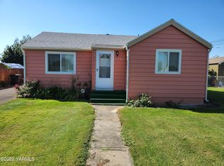 2702 Clinton Way, Yakima, WA 98902
