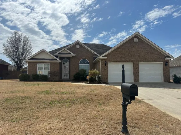 314 Jackson Dr, Muscle Shoals, AL 35661
