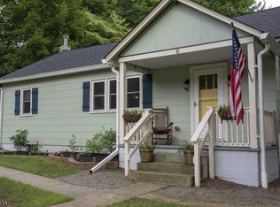 8 Alton Pl, Clinton, NJ 08809