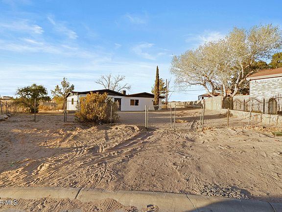 3rd image of 1501 Moctezuma Pl