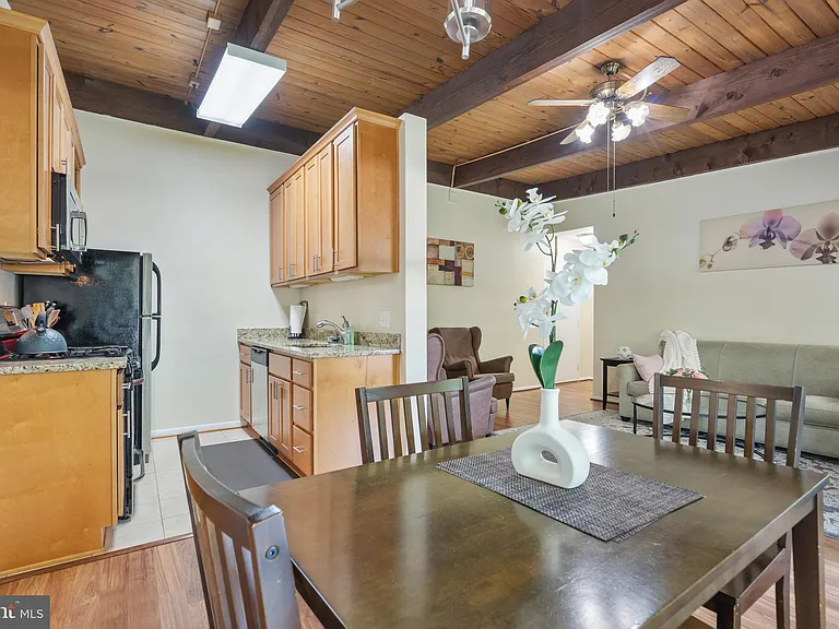 4907 Americana Dr #4907H-202 — Photo 8