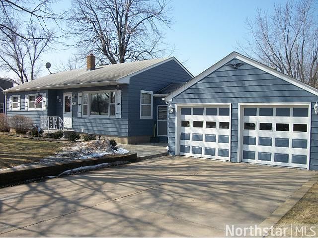 2nd image of 831 Ashland Ave