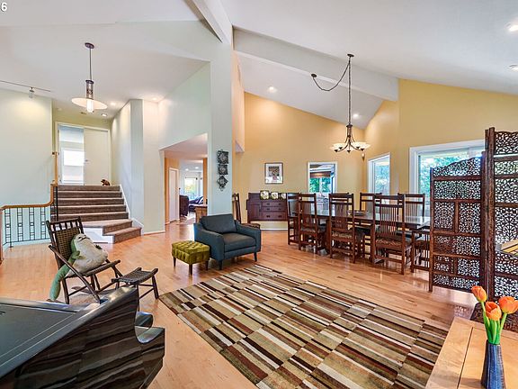 5th image of 2902 SW Orchard Hill Pl