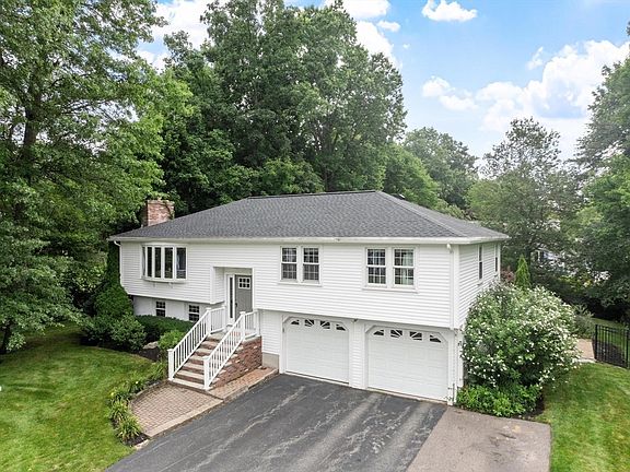 3rd image of 27 Hapgood Way