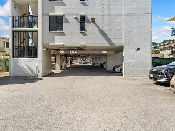 1314 Kinau St APT 602, Honolulu, HI 96814