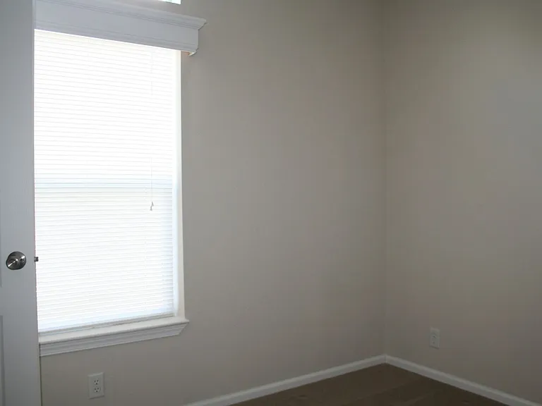 965 Forest Ln — Photo 9
