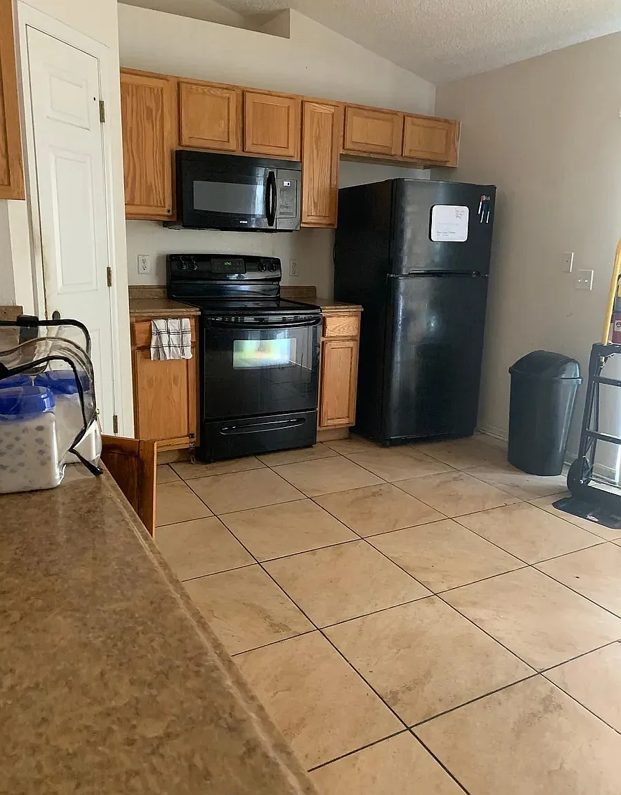 1767 Orchid Ct NW — Photo 2