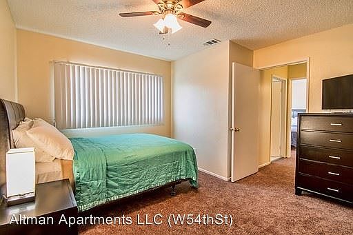 5th image of 2307 W 54th St APT 5