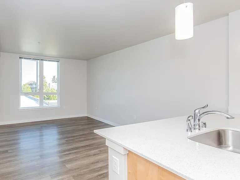 Linden Flats — Photo 87