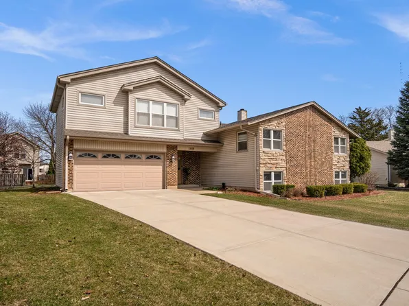 1558 Nevada Ln, Elk Grove Village, IL 60007