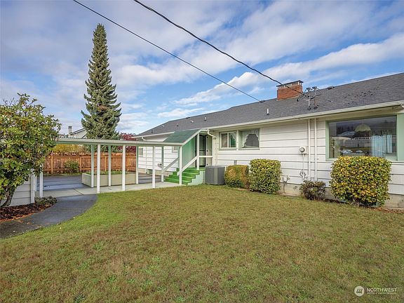 2nd image of 336 E Vashon  Avenue