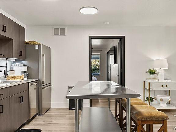 5th image of 680 6th Ave NE APT 1302