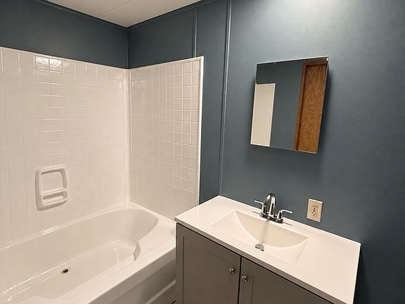 4th image of 5407 Post Rd #123