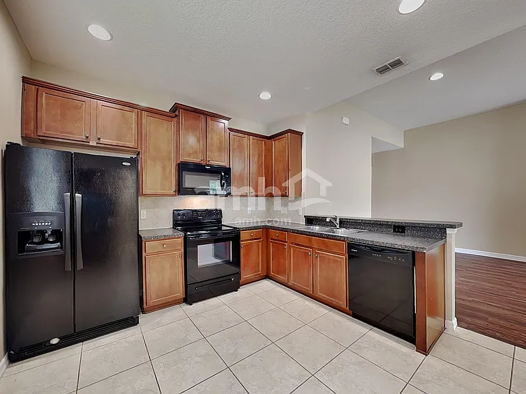 607 Arbor Pointe Ave — Photo 4
