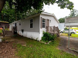 2 Emerald Dr, Merrimack, NH 03054