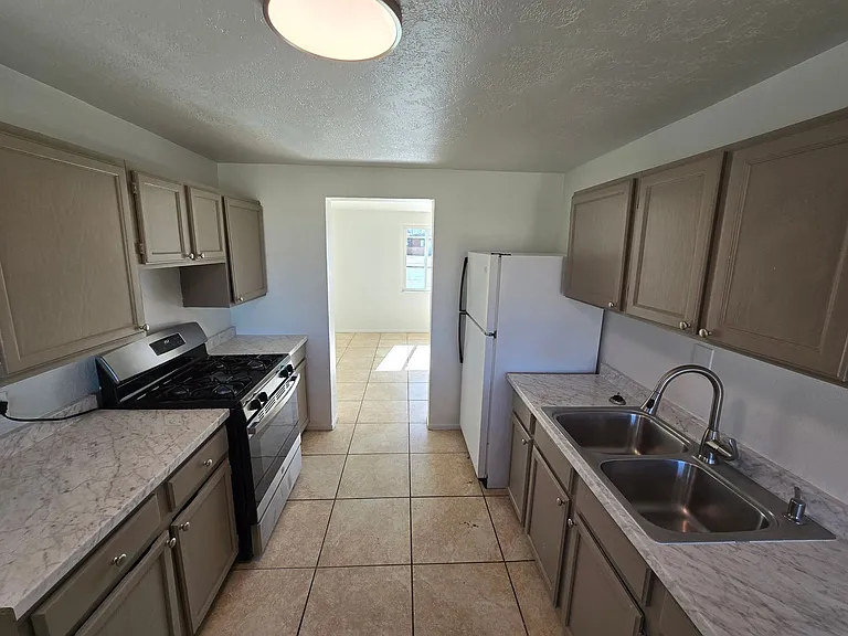 4811 Comanche Rd NE — Photo 19