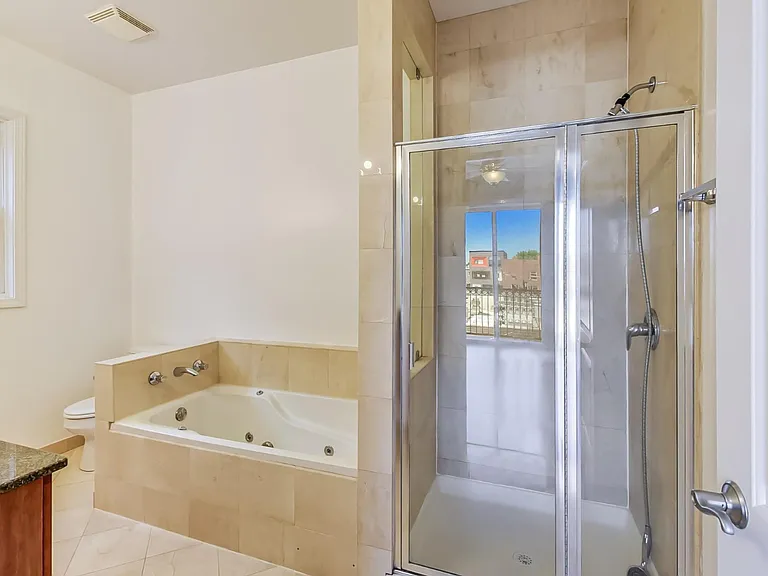 1449 N Wicker Park Ave #202 — Photo 9