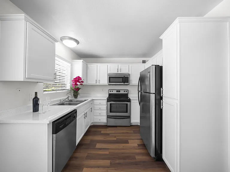 7614 Parkway Dr — Photo 27