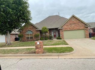 11516 NW 5th St, Yukon, OK 73099
