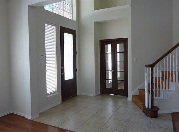 2nd image of 3109 Vidalia Ln