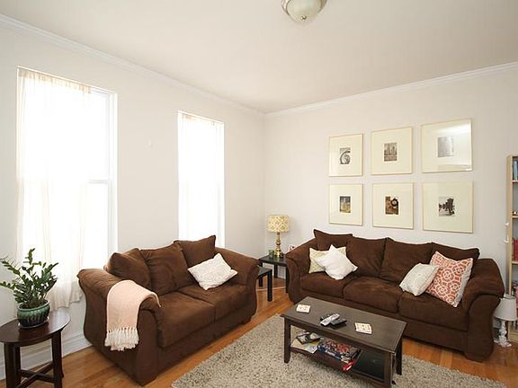 4th image of 925 N Ashland Avenue # Top Floor