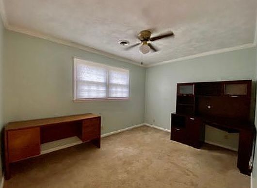 5th image of 707 Meadow Dr