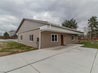 3865 Rolling Meadows Rd, Ashtabula, OH 44004