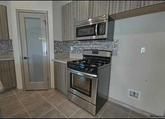 3rd image of 505 Firstwood Pl #A