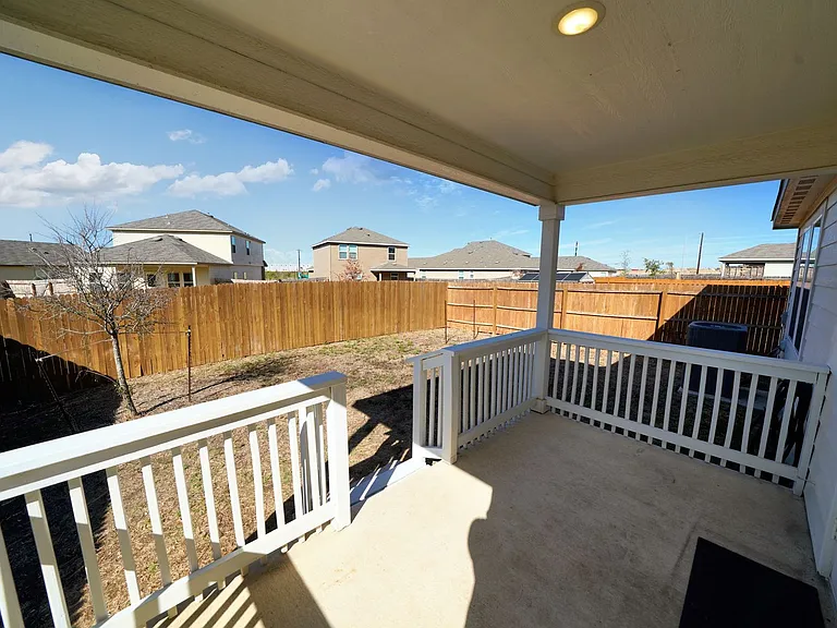 815 Retama Pass — Photo 33
