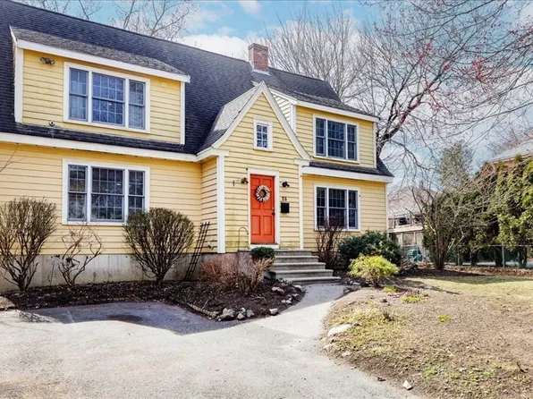 23 Beacon St, Danvers, MA 01923