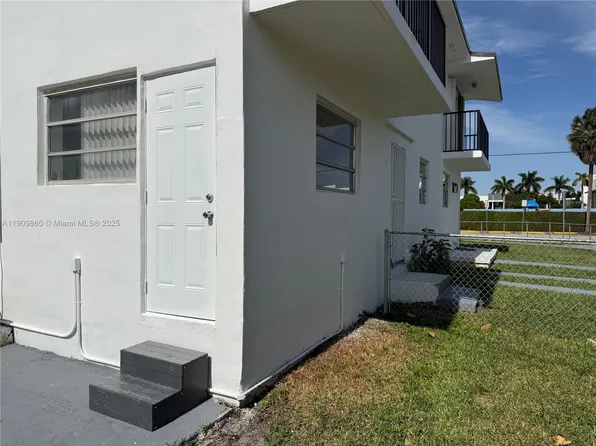 3200 SW 88th Pl, Miami, FL 33165