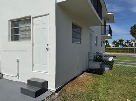 3200 SW 88th Pl, Miami, FL