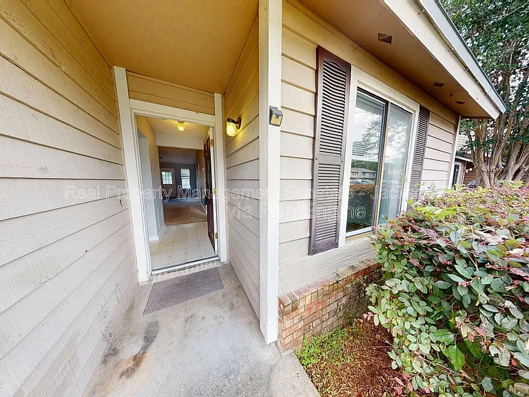 11256 Windtree Dr E — Photo 3