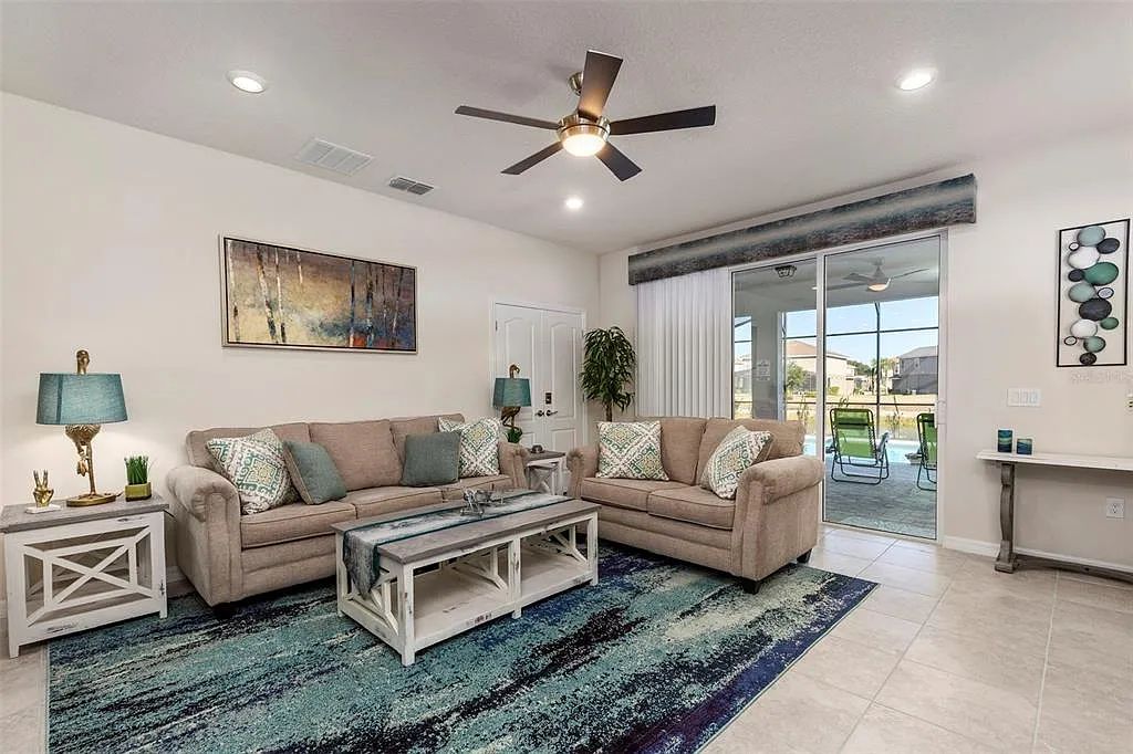 7 bed, 5.5 bath, 3154 sqft, $3,800 — Photo 2