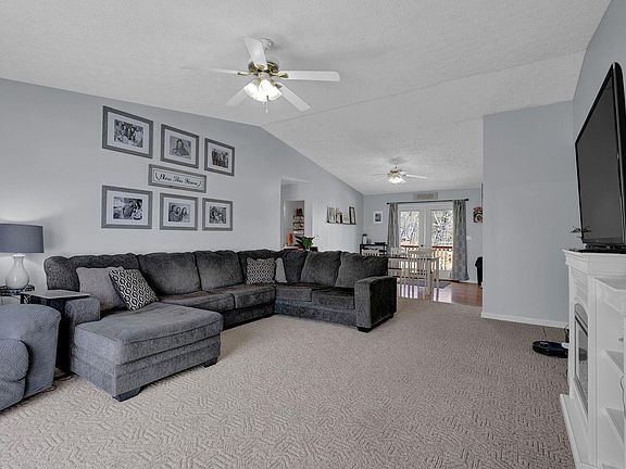 4th image of 1099 Middle Leesville Rd