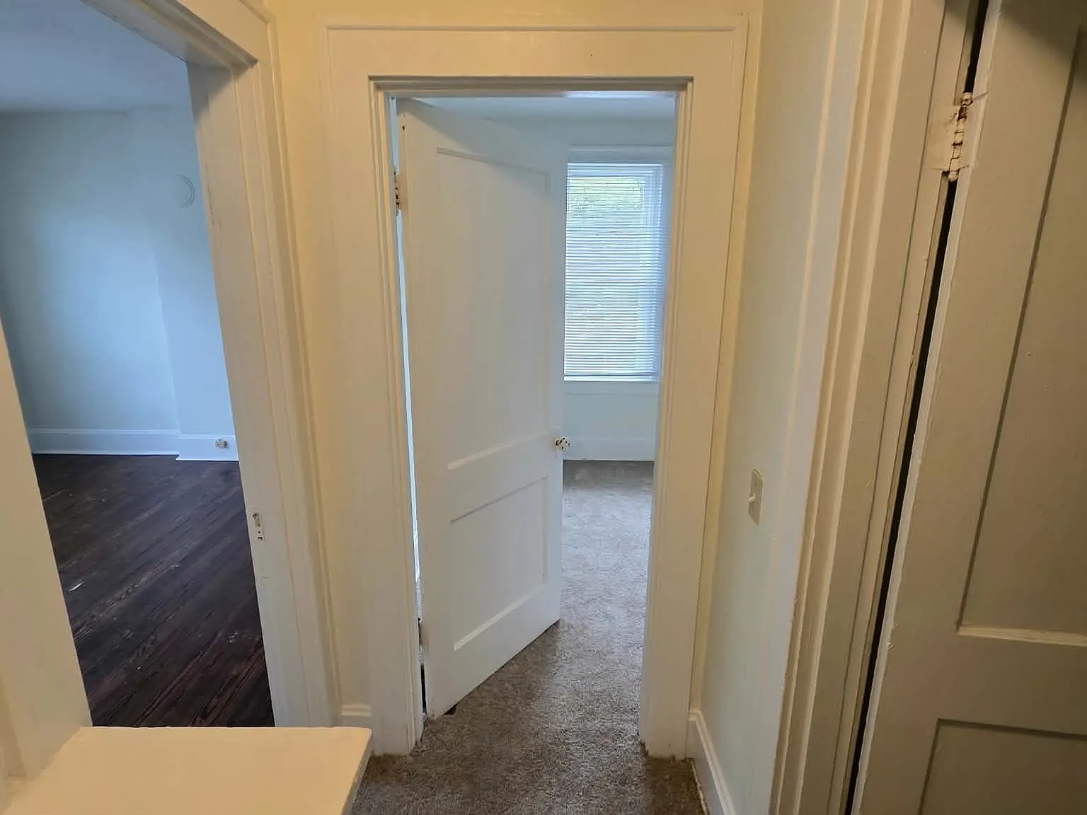 2 bed, 816 sqft, $1,200 — Photo 2