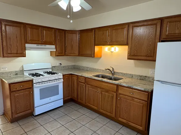 523 Dempster St #1N, Mount Prospect, IL 60056