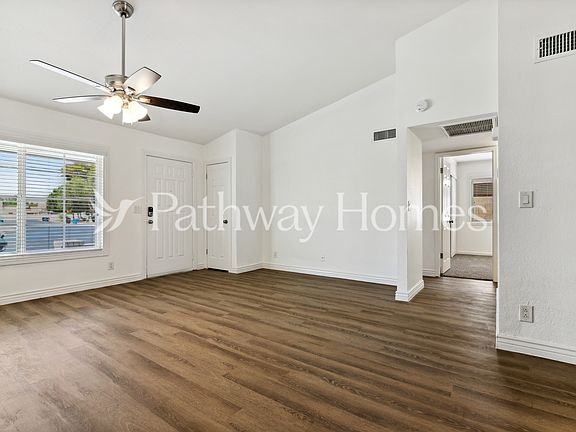 4th image of 314 E Moore Ave