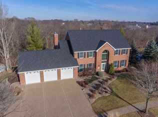 1280 Valentine Dr, Dubuque, IA 52003