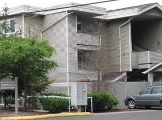 19916 19th Ave NE APT 202, Shoreline, WA 98155
