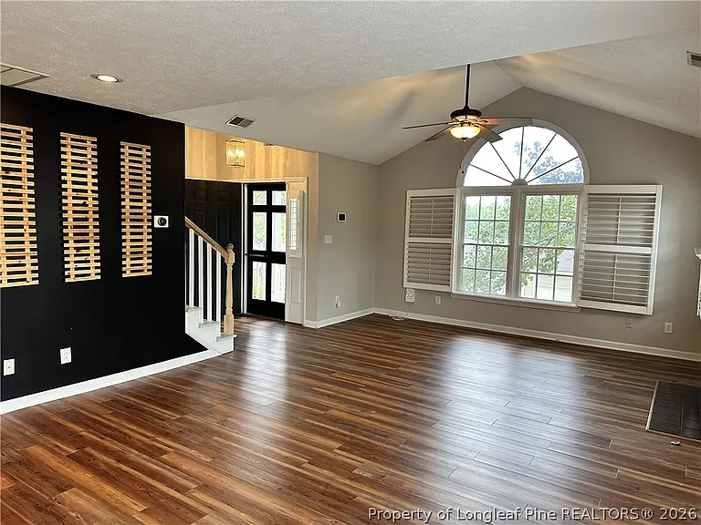 2940 Amelia Dr — Photo 7