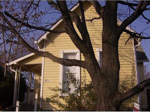 2nd image of 1248 Blaine Ave