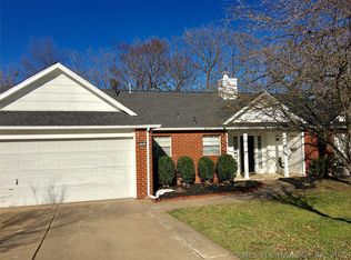 6726 Silver Oak Dr, Tulsa, OK 74107