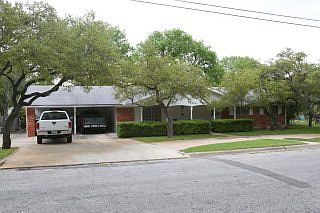 1st image of 117 W West Ln